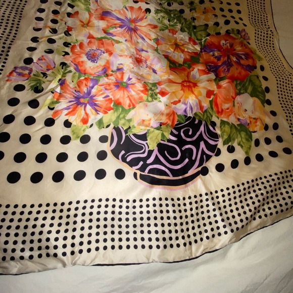 oscar rossa silk scarf - Picture 2 of 5